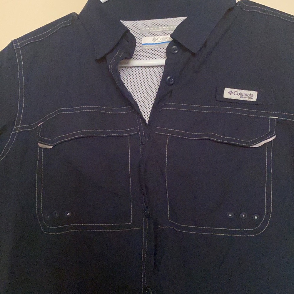 Button Up Columbia - Picture 2 of 3